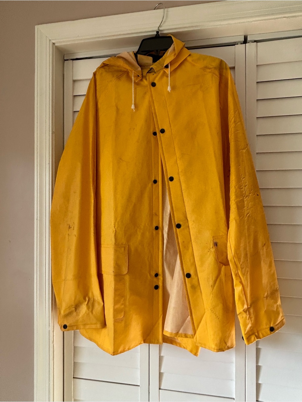 Men's Yellow Hooded Raincoat with Snap Front